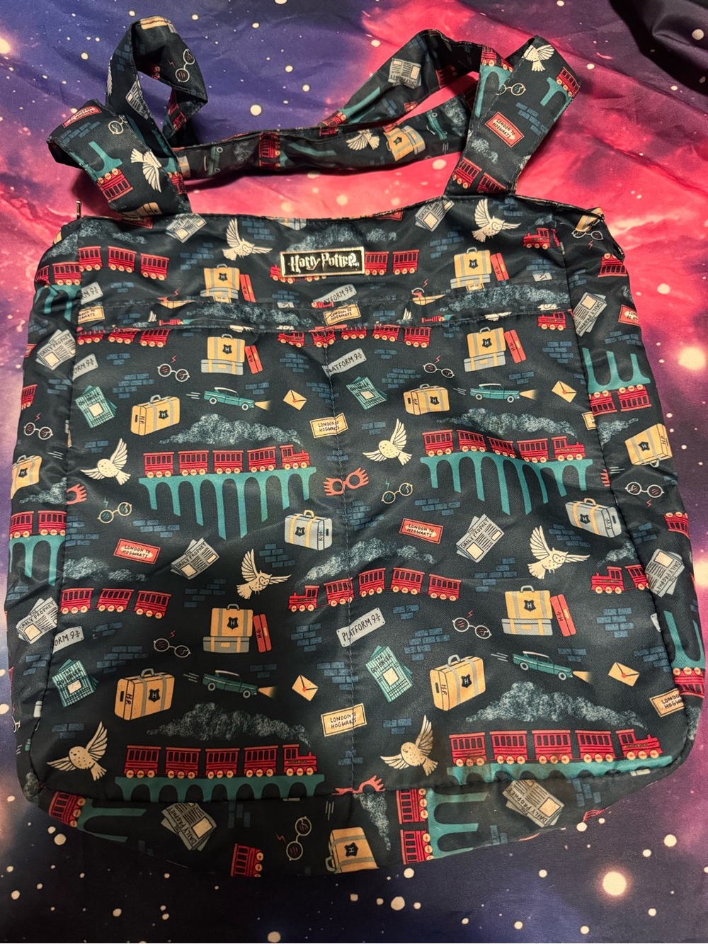 Jujube Harry Potter platform 9 3/4 be light tote